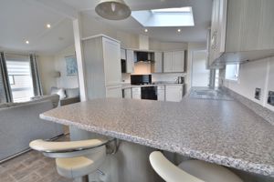 Kitchen/breakfast room- click for photo gallery